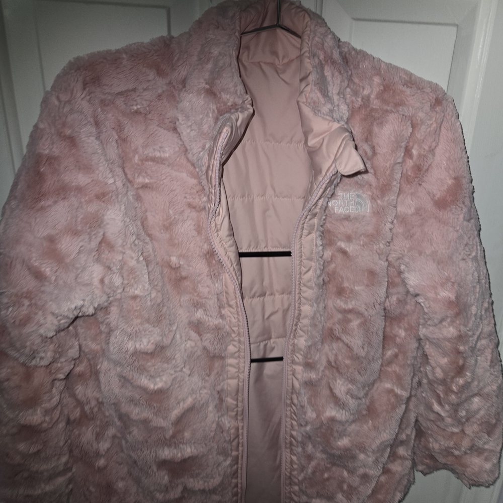 The North Face Women's Blush Pink Insulated Puffer Jacket - Picture 7 of 8
